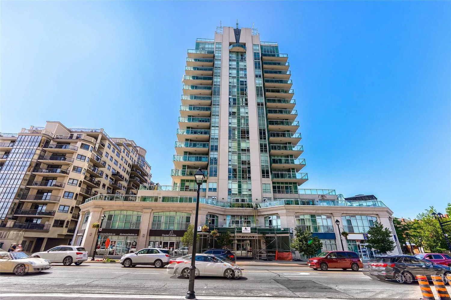 360 Pearl Street. 360 On Pearl Condos is located in  Burlington, Toronto - image #1 of 3