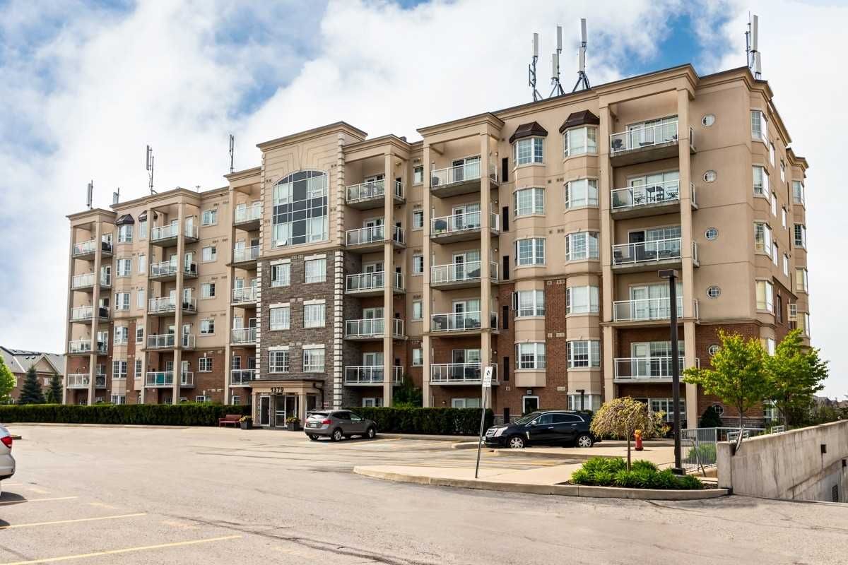 1379 Costigan Road. Parkside Residences Condos is located in  Milton, Toronto - image #1 of 3