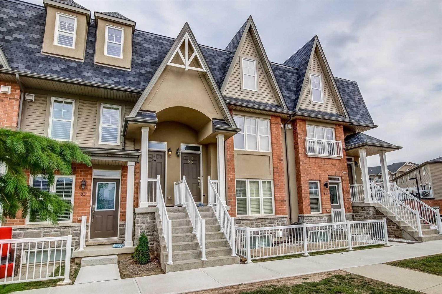 1380 Costigan Road. VIVA Townhomes is located in  Milton, Toronto - image #1 of 2