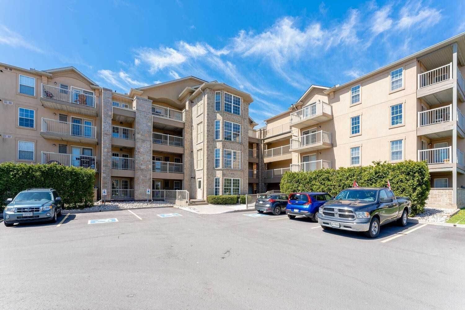 1470 Bishops Gate. Abbey Oaks II Condos is located in  Oakville, Toronto - image #1 of 2