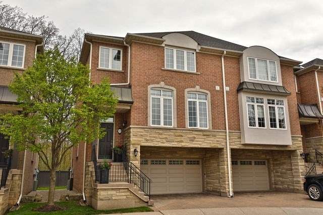 1267 Dorval Dr. This condo townhouse at Forest Ridge Townhomes is located in  Oakville, Toronto