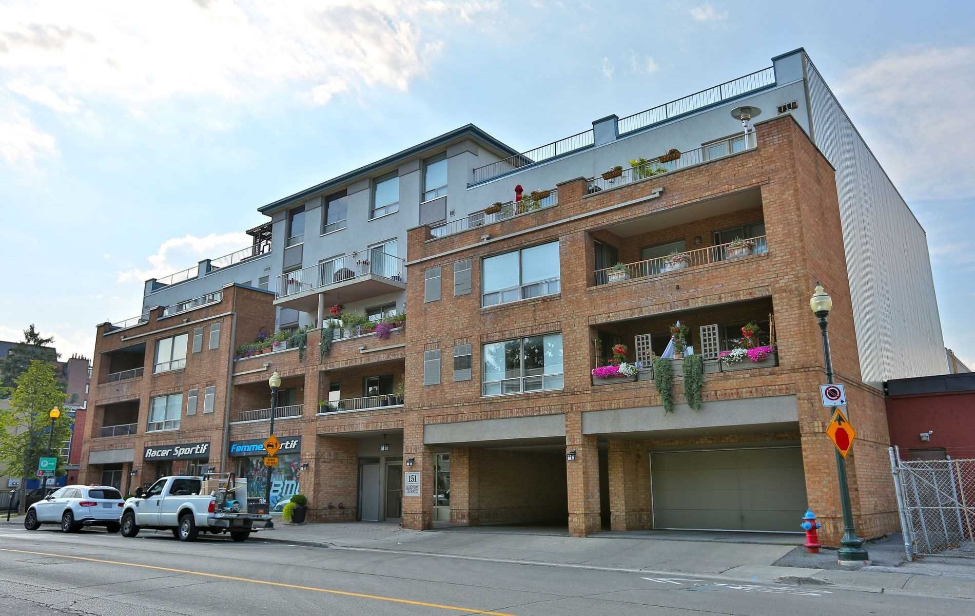 151 Robinson St Robinson Terrace Condos strata.ca