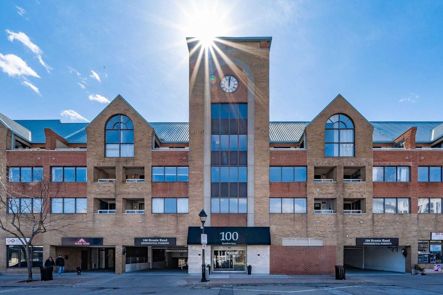 100 Bronte Road. Stoneboat Quay Condos is located in  Oakville, Toronto - image #2 of 2