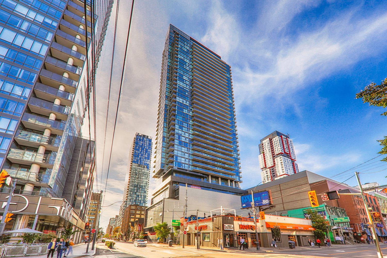 290 Adelaide Street W. The Bond Condos is located in  Downtown, Toronto - image #2 of 4