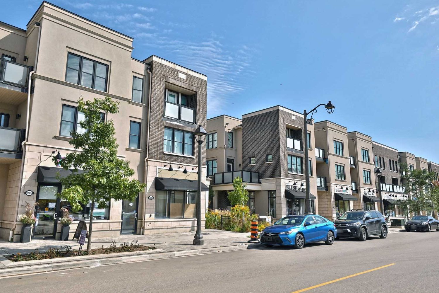 3028-3052 Creekshore Common. The Residences of Creekshore Common is located in  Oakville, Toronto - image #1 of 2