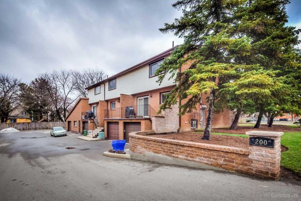 200 Aberdeen Ave Townhomes