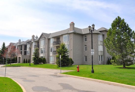 970-990 Golf Links Road. Ancaster Gardens Condos is located in  Hamilton, Toronto