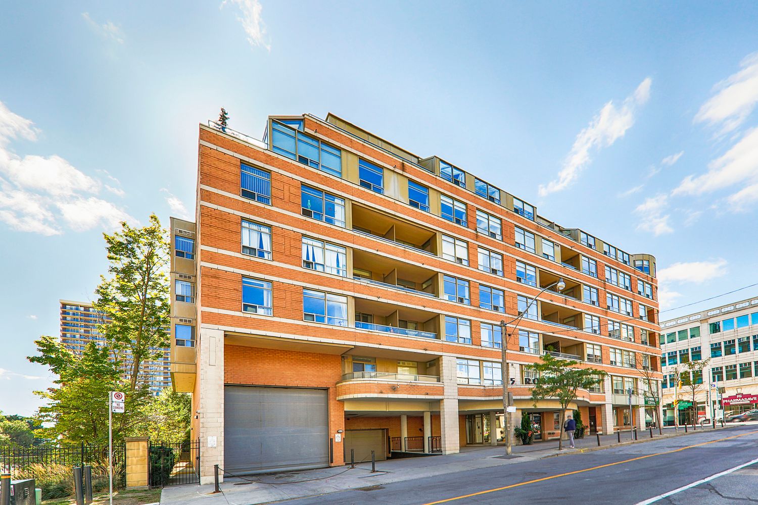 5 Rosehill Avenue. 5 Rosehill is located in  Midtown, Toronto - image #2 of 4