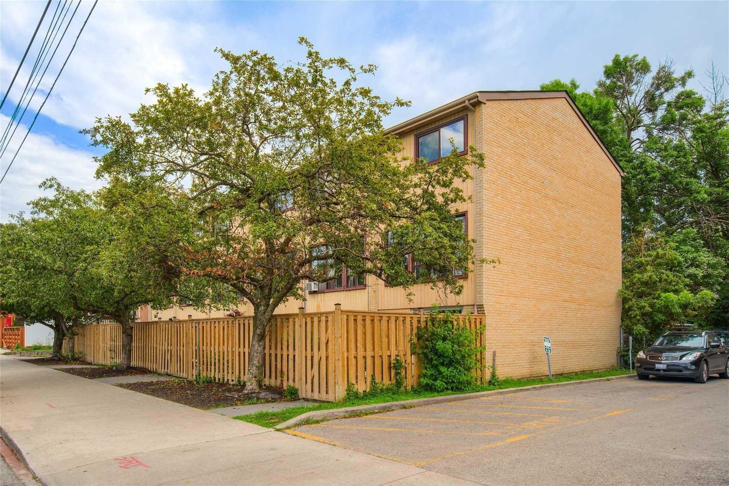 1209 Queen Street E. 1209 Queen East Townhomes is located in  East End, Toronto - image #2 of 3