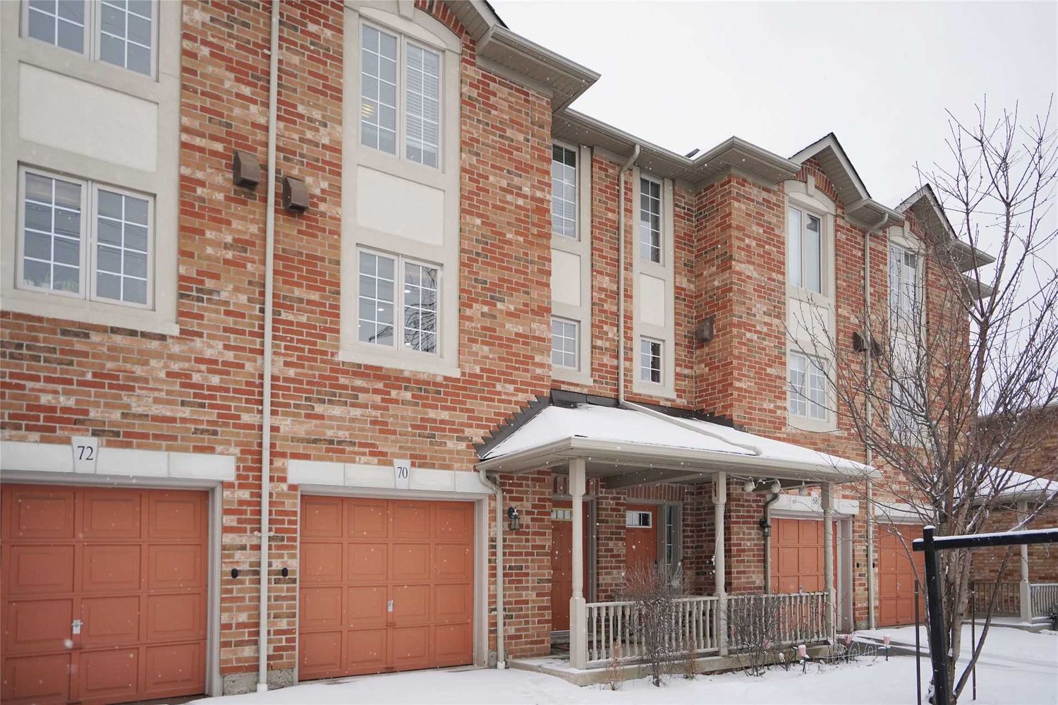 7385 Magistrate Terrace. 7385 Magistrate Terrace Townhomes is located in  Mississauga, Toronto - image #2 of 2