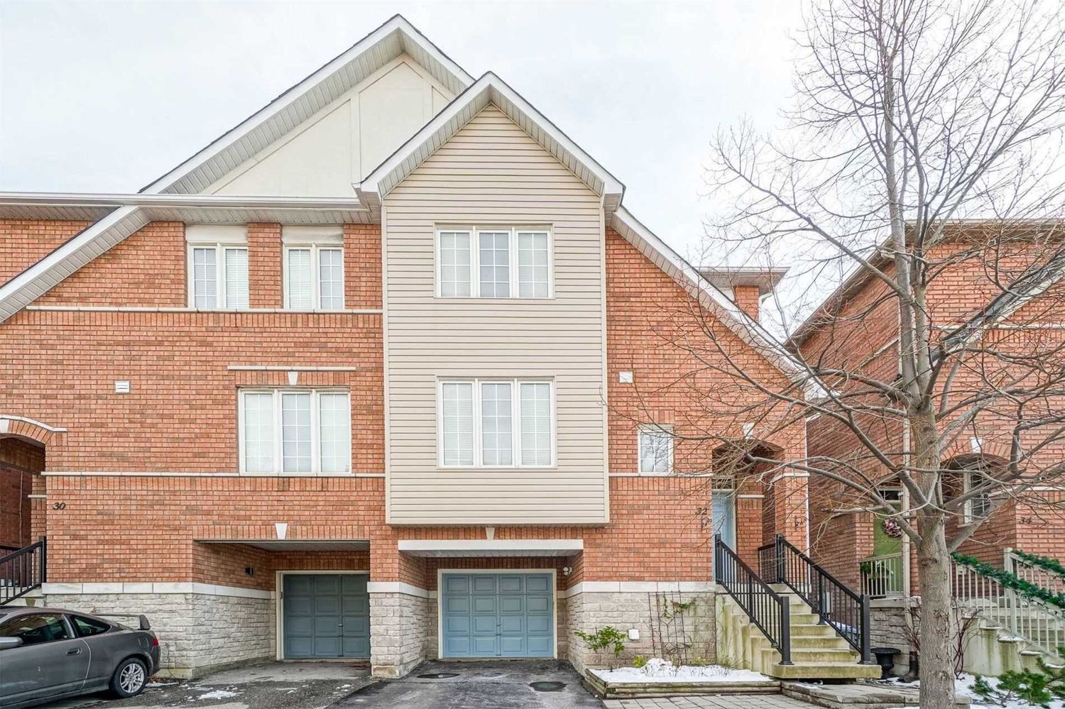 7155 Magistrate Terrace. 7155 Magistrate Terrace Townhomes is located in  Mississauga, Toronto - image #2 of 2