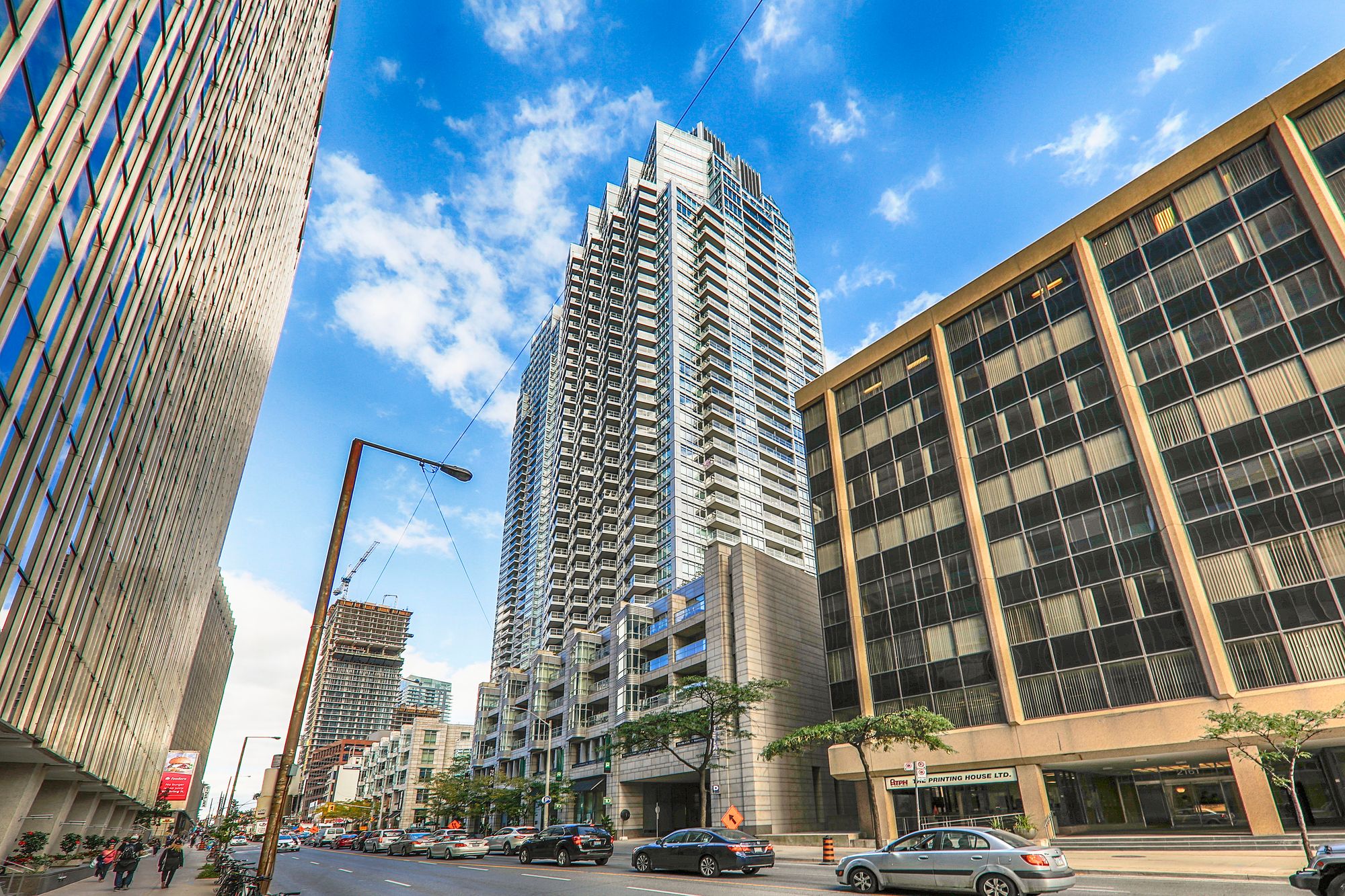 2181 Yonge St Quantum South Tower 2 Beds 2 Baths Unit 1205 Strata.ca