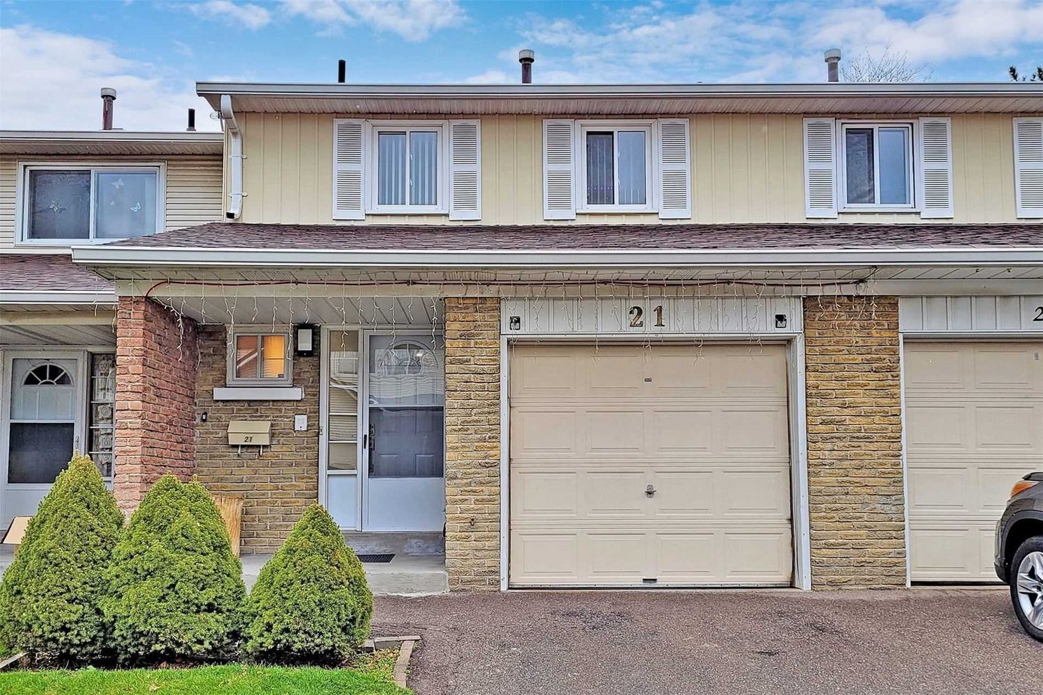 830 Stainton Drive. 830 Stainton Drive Townhomes is located in  Mississauga, Toronto - image #1 of 2