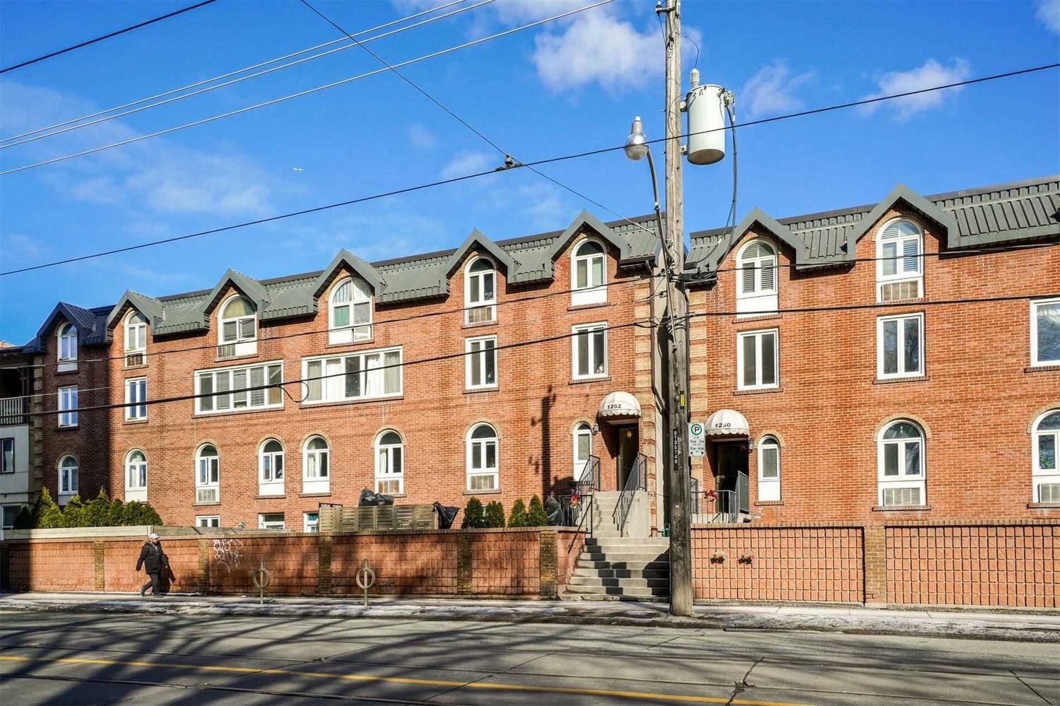 1250 King Street W. 1250-1252 King Street West Townhomes is located in  West End, Toronto - image #1 of 2