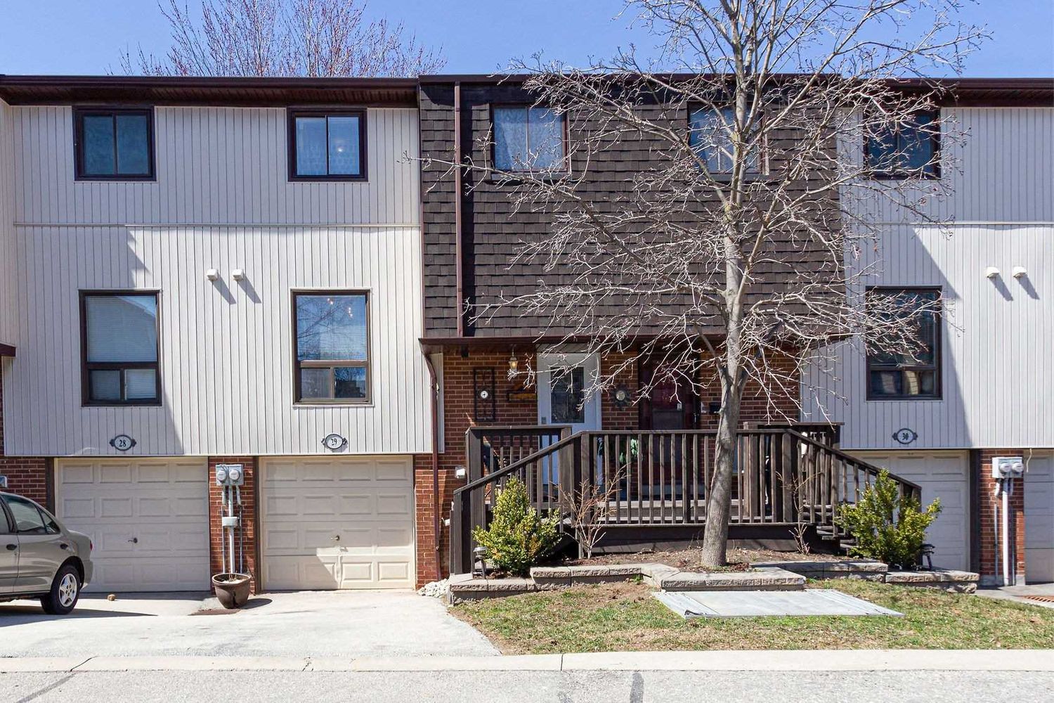 481 Pitfield Road. 481 Pitfield Road Townhomes is located in  Scarborough, Toronto - image #1 of 2