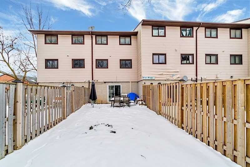 64 Bronte Street S, unit 3 for sale in Old Mill - image #1