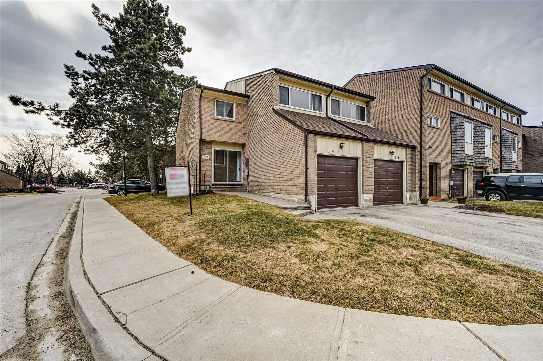 661 Childs Dr 661 Childs Drive Townhomes strata.ca