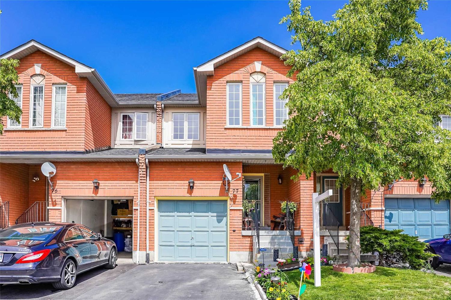 7115 Rexwood Road. 7115 Rexwood Road Townhomes is located in  Mississauga, Toronto - image #1 of 2