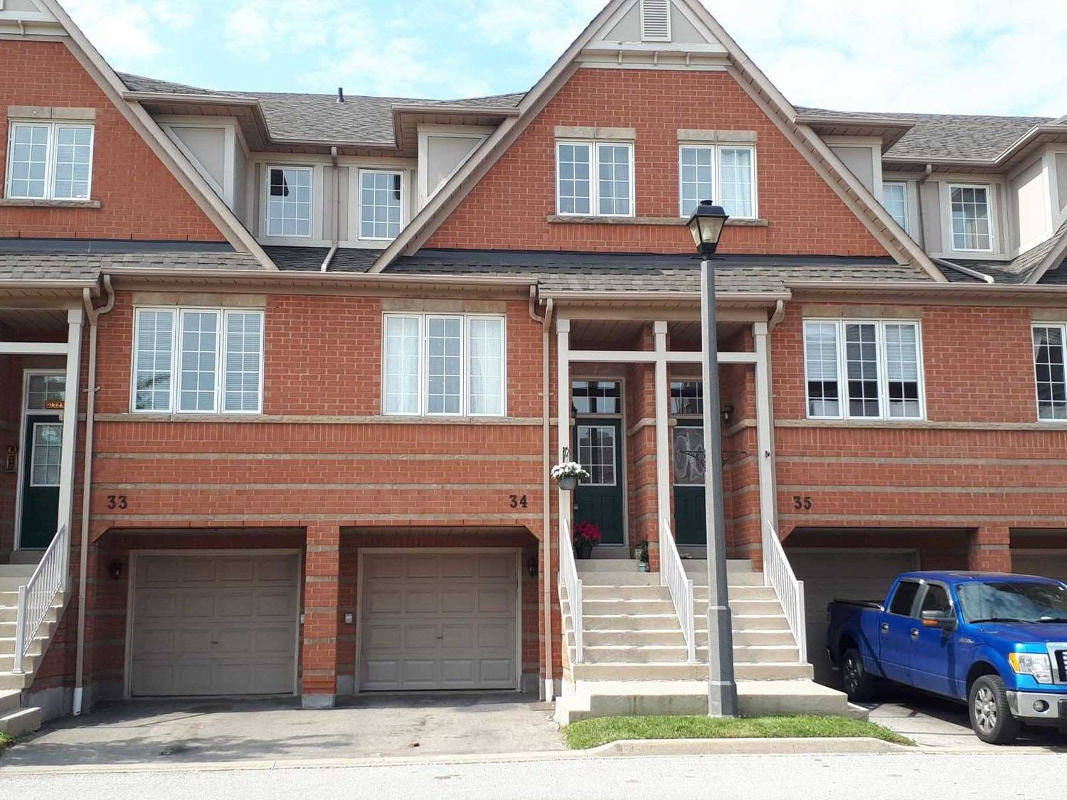 38 Fairview Road W. Fairfield Village Townhomes is located in  Mississauga, Toronto - image #2 of 2