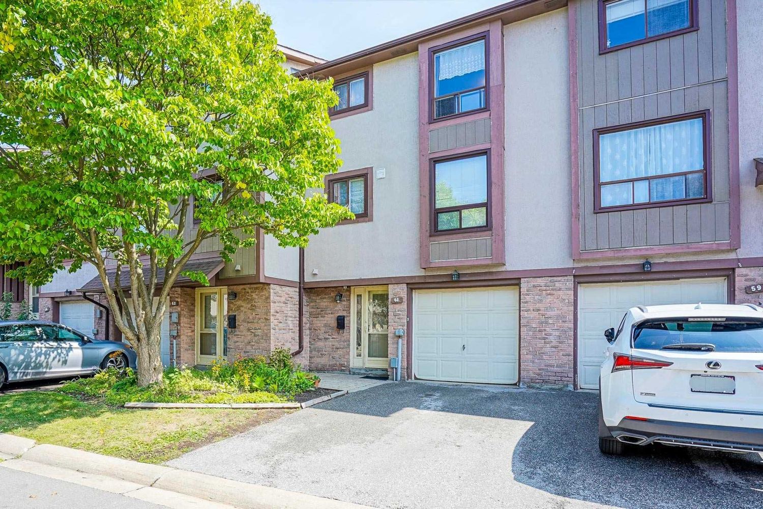 2-24 Fundy Bay Boulevard. 24 Fundy Bay Boulevard Townhomes is located in  Scarborough, Toronto - image #1 of 2