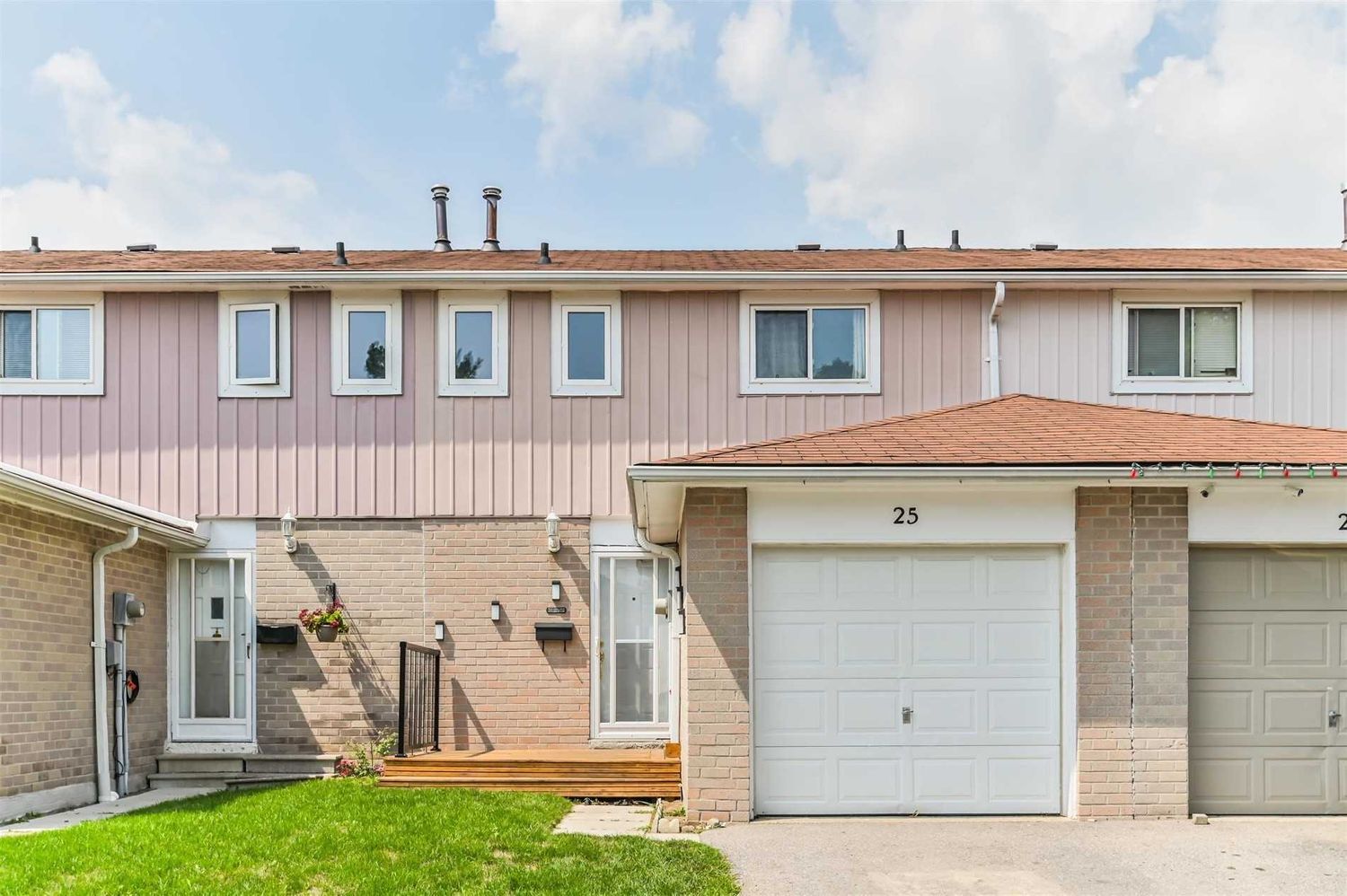 250 Orton Park Road. 250 Orton Park Townhouses is located in  Scarborough, Toronto - image #2 of 2