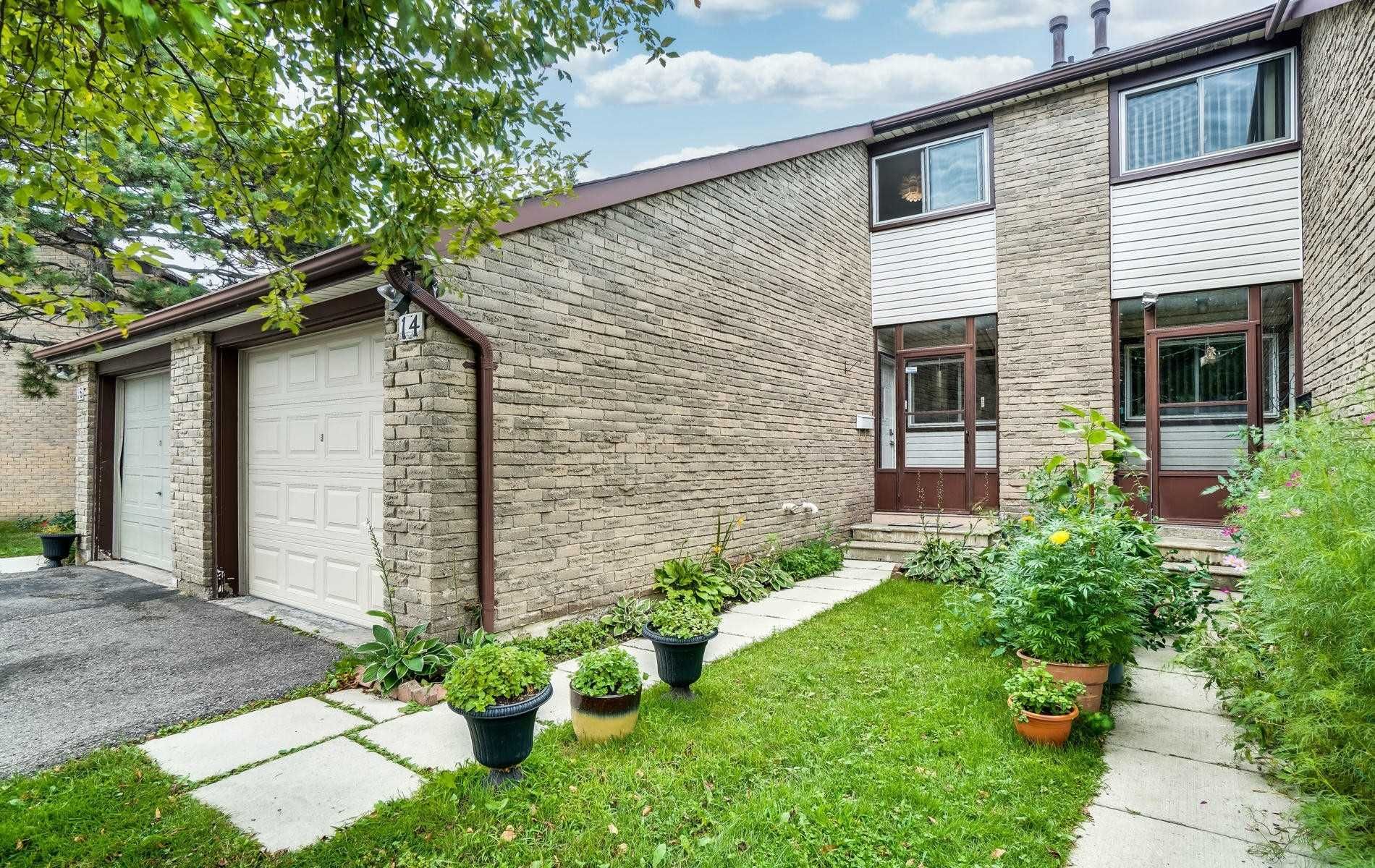 50 Silverbell Grve 50 Silverbell Grove Townhomes 4 Beds + Den 3