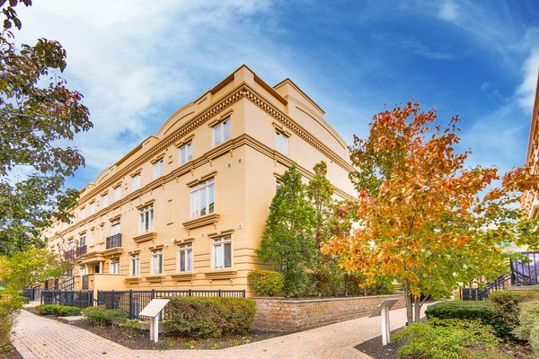 The Gardens at Queen Townhouses