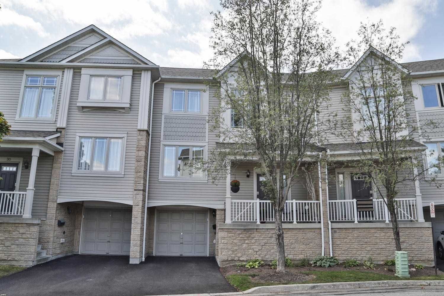 7101 Branigan Gate. 7101 Branigan Gate Townhomes is located in  Mississauga, Toronto - image #2 of 2