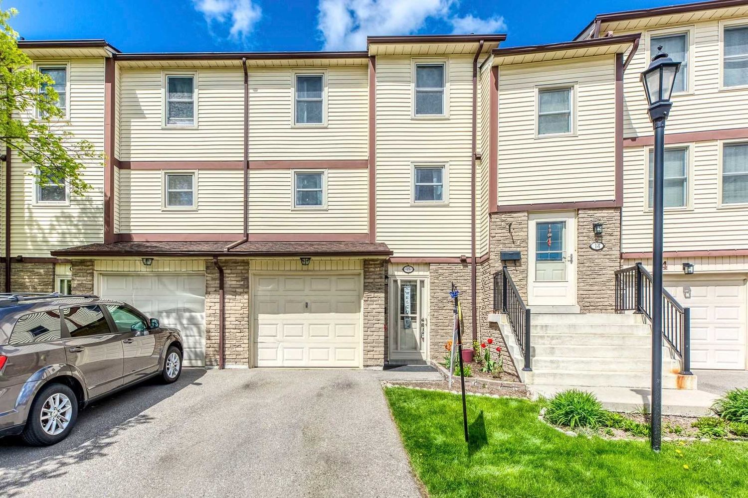 7340 Copenhagen Road. 7340 Copenhagen Road Townhomes is located in  Mississauga, Toronto - image #1 of 2