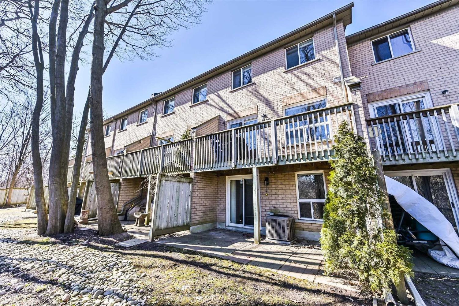 8305 Mclaughlin Road. 8305 McLaughlin Road Townhomes is located in  Brampton, Toronto - image #2 of 2