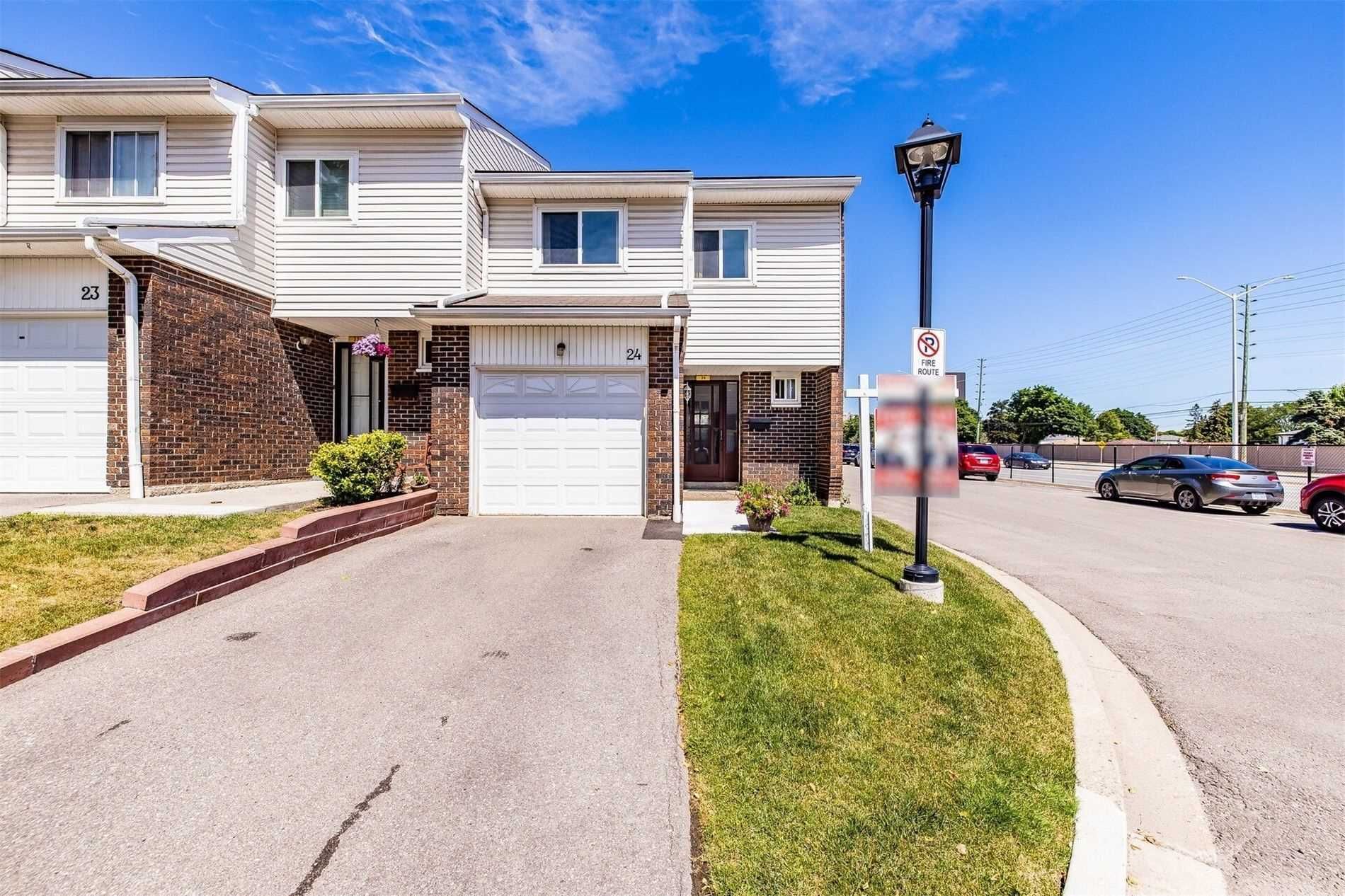 28 Lincoln Crt Sandringham Lincoln Franklin Townhomes 3 Beds 2