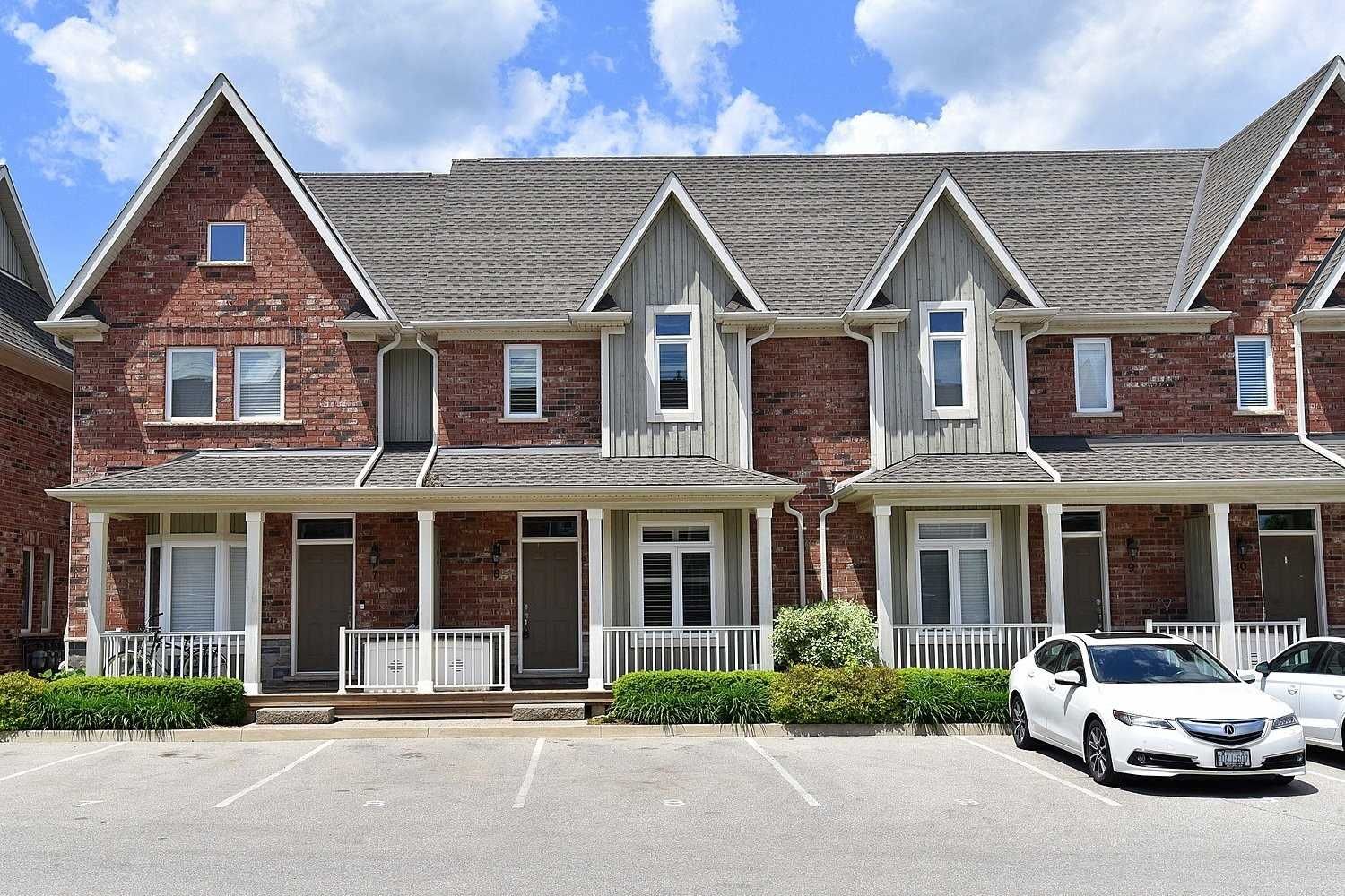 4115 Upper Middle Road. The Abbeys At Millcroft Townhomes is located in  Burlington, Toronto - image #1 of 2