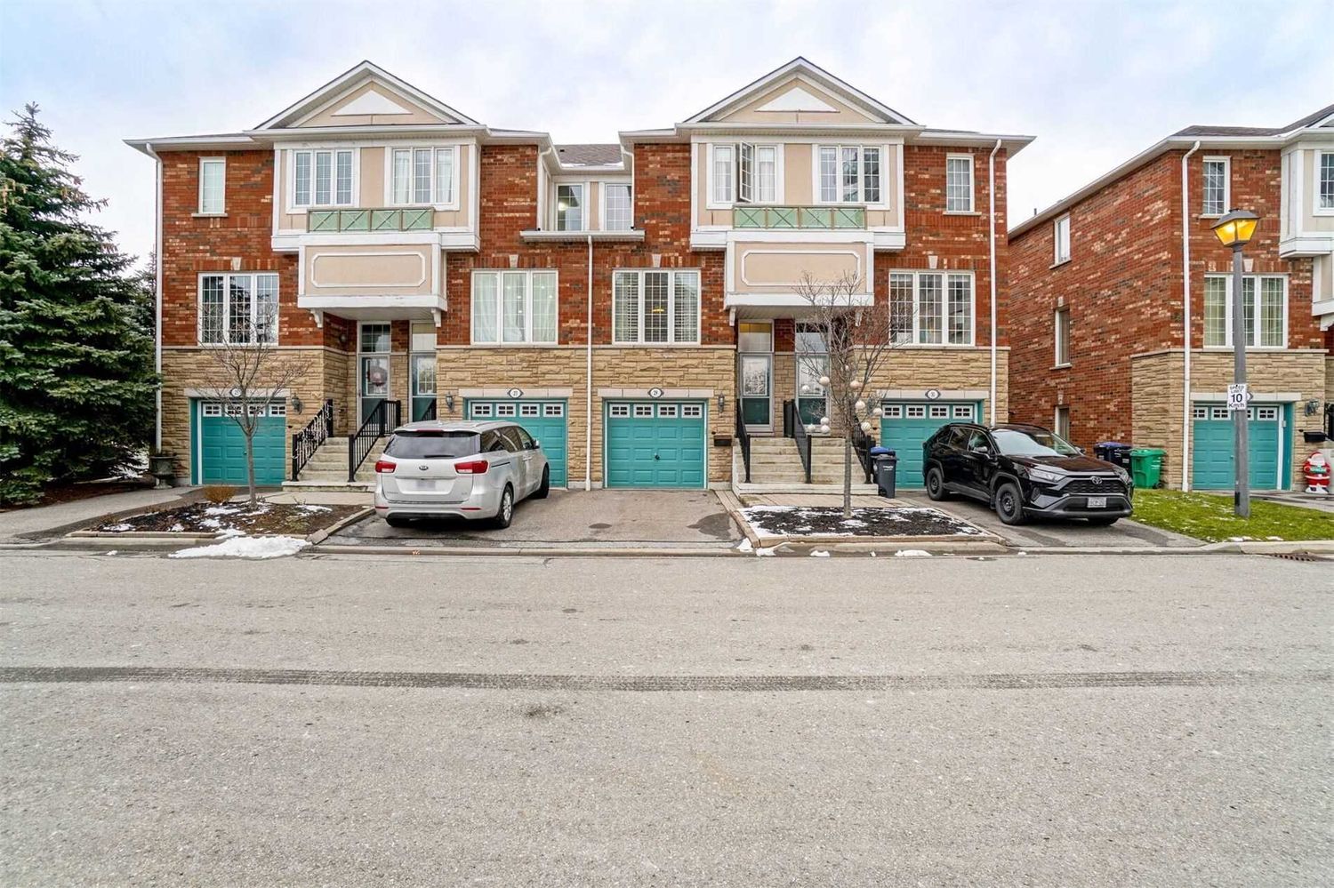 1341-1355 Rathburn Road E. The Capri Townhomes is located in  Mississauga, Toronto - image #2 of 2