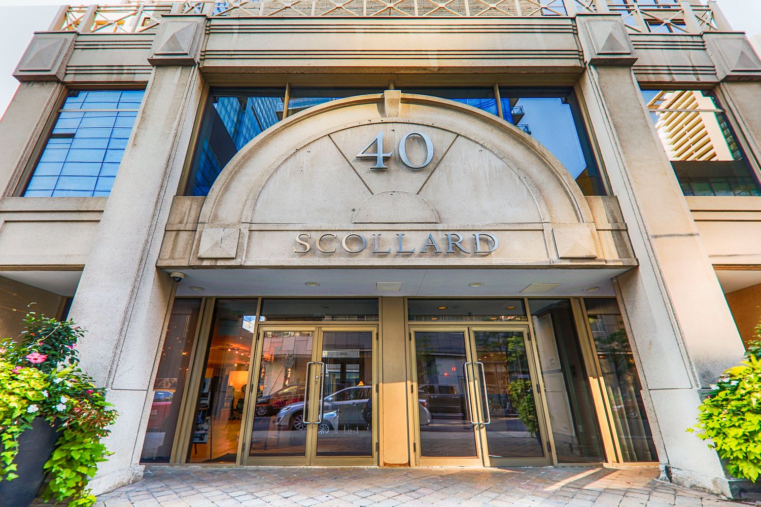 40 Scollard Avenue W. 40 Scollard is located in  Downtown, Toronto - image #4 of 4