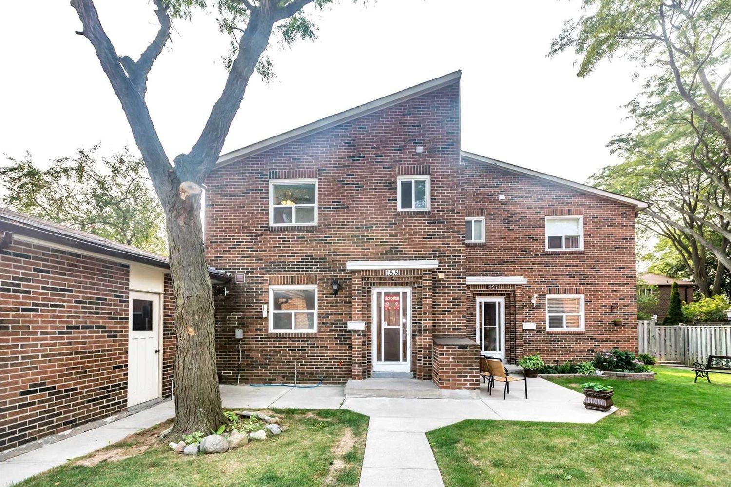 124 Dusay Place. Dusay Place Townhomes is located in  Scarborough, Toronto - image #1 of 3