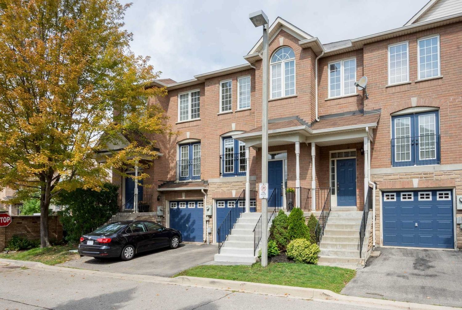 19 Foxchase Avenue. 19 Foxchase Avenue Townhomes is located in  Vaughan, Toronto - image #2 of 2