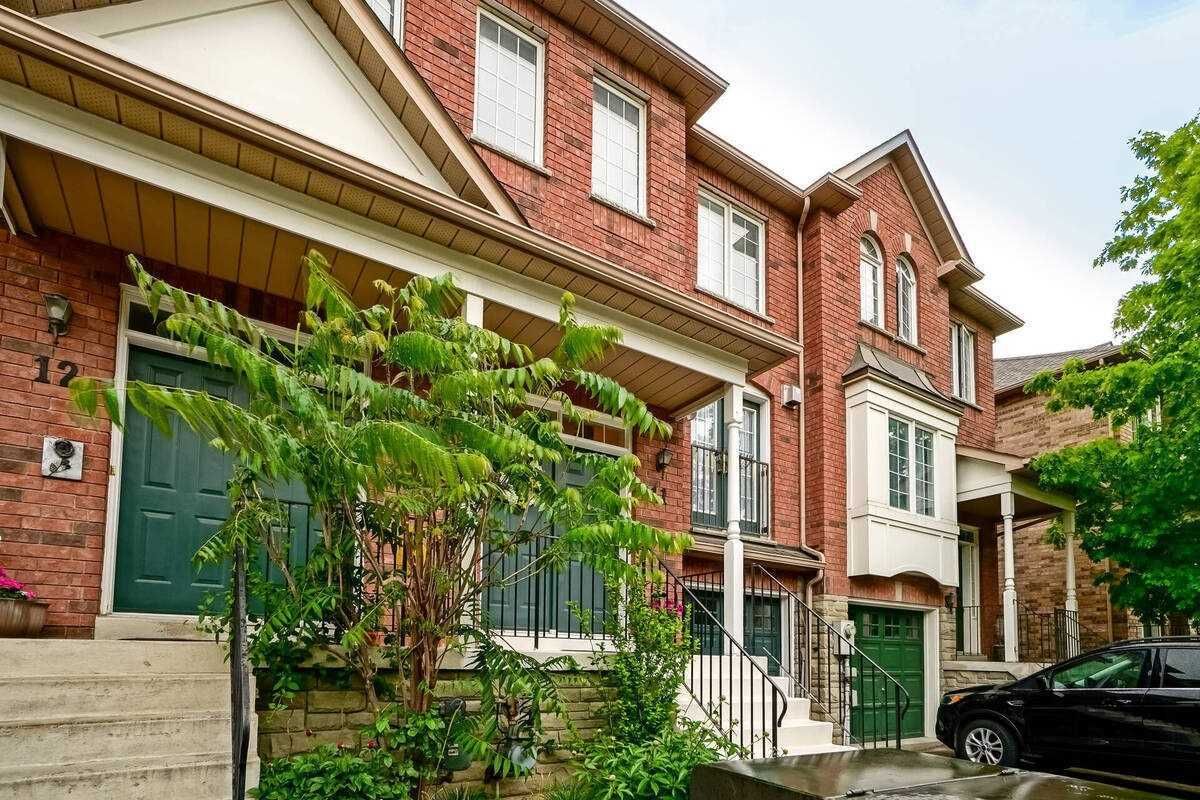 20 Minton Drive. Eden Oak Townhomes is located in  Vaughan, Toronto - image #1 of 3