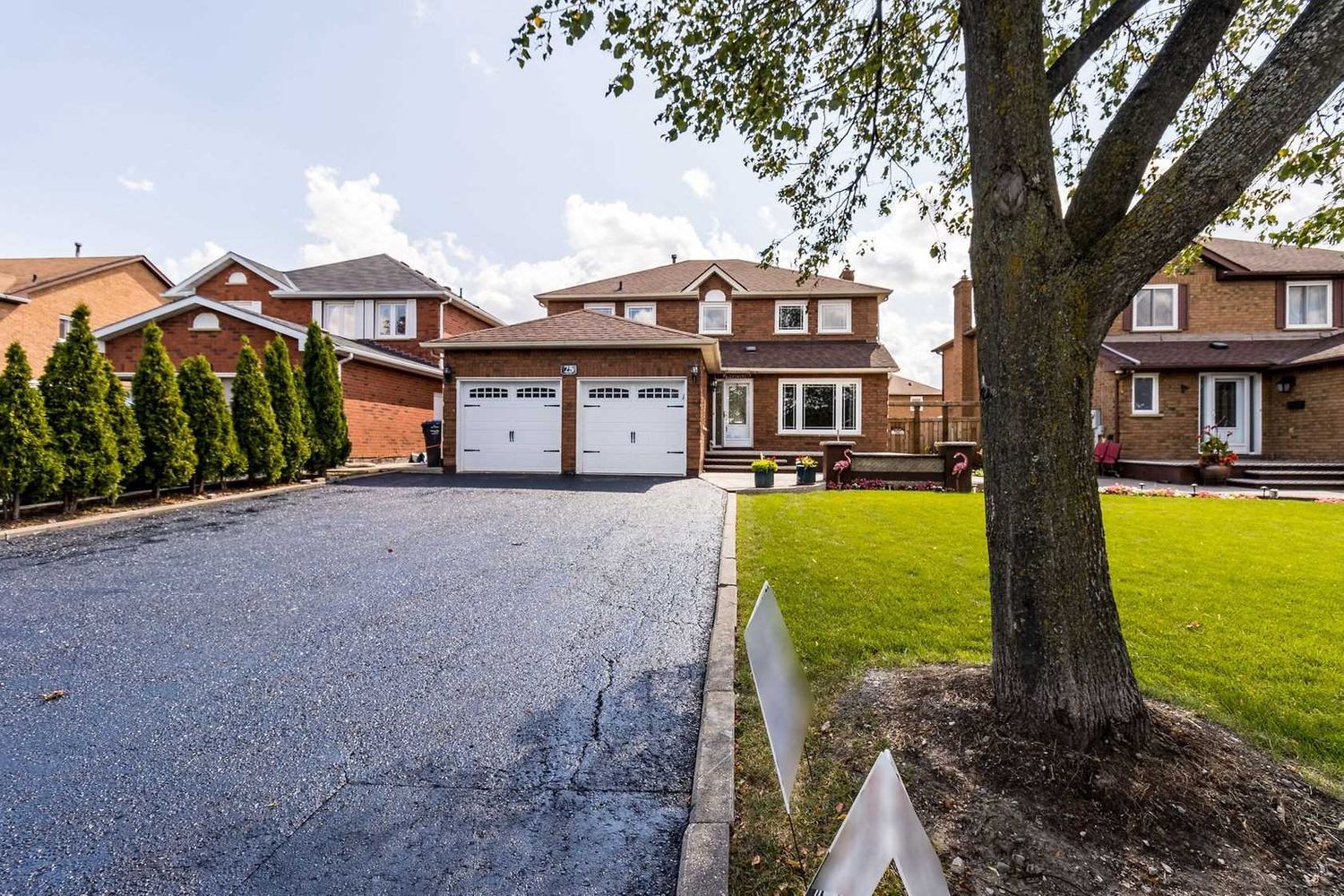 39-101 Millstone Dr, Brampton. 97 Millstone Drive Townhouses is located in  Brampton, Toronto - image #1 of 2