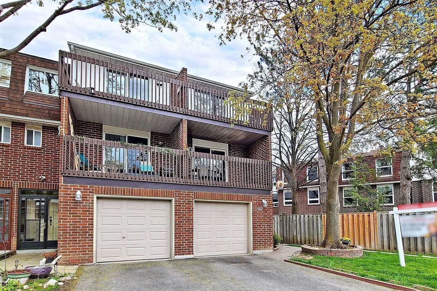 1-63 Kindale Way. Woburn Gate is located in  Markham, Toronto - image #2 of 3