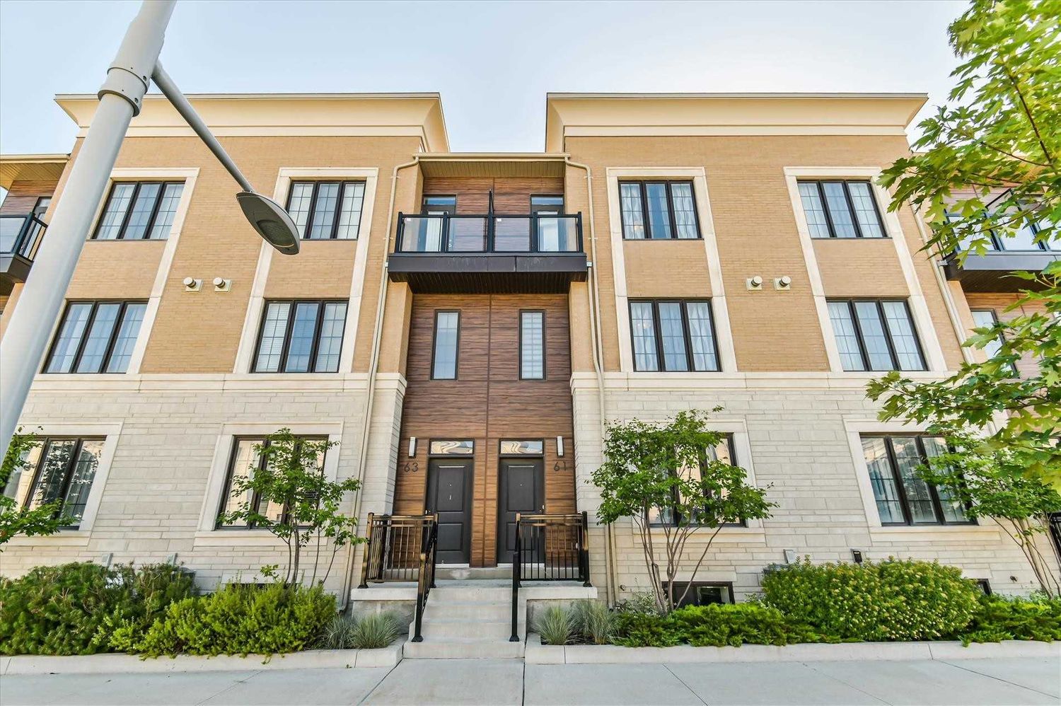 15-89 Village Parkway. Village Park Townhomes is located in  Markham, Toronto - image #2 of 3