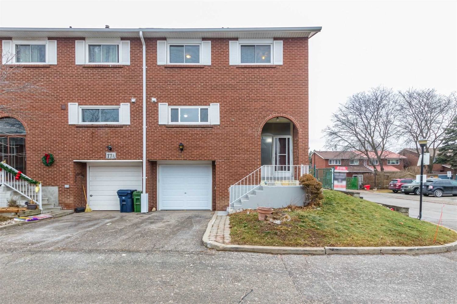 1-63 Thistle Down Boulevard. Thistledown Terrace is located in  Etobicoke, Toronto - image #2 of 3