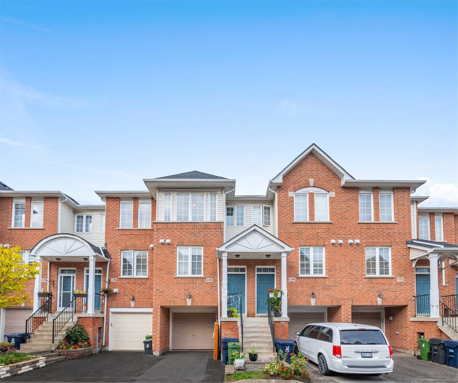 2726-2800 Eglinton Avenue E. Monarch Townhomes is located in  Scarborough, Toronto - image #1 of 3