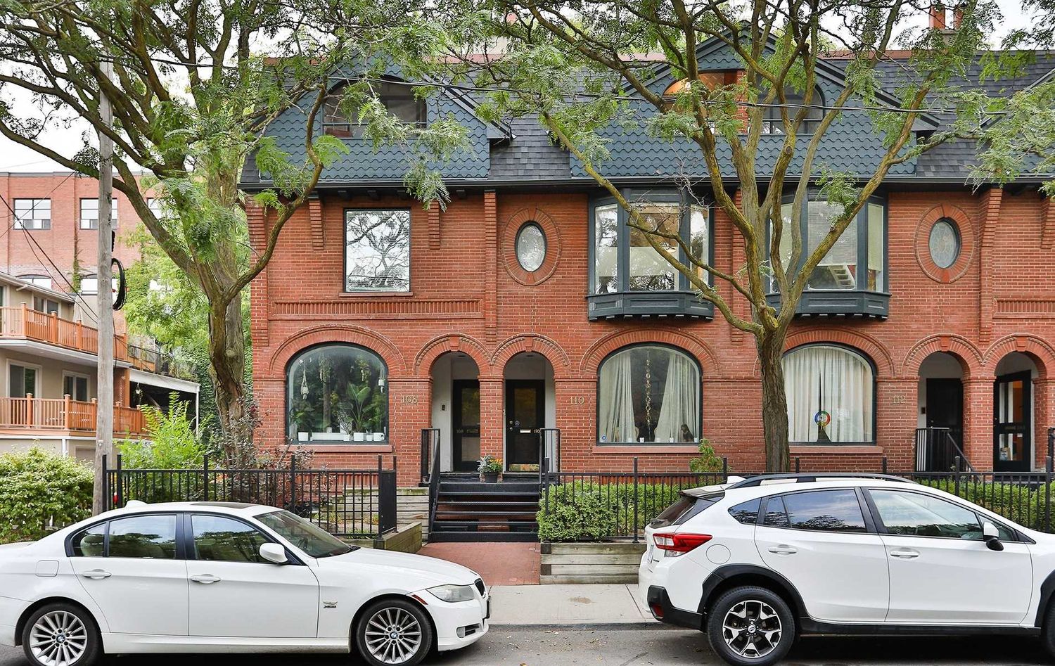 108-114 Sackville Street. 108 Sackville Street Townhouses is located in  Downtown, Toronto - image #1 of 2