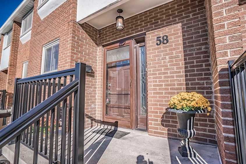 1-15 Centennial Park Road. 7 Centennial Park Road Townhouses is located in  Etobicoke, Toronto - image #2 of 2