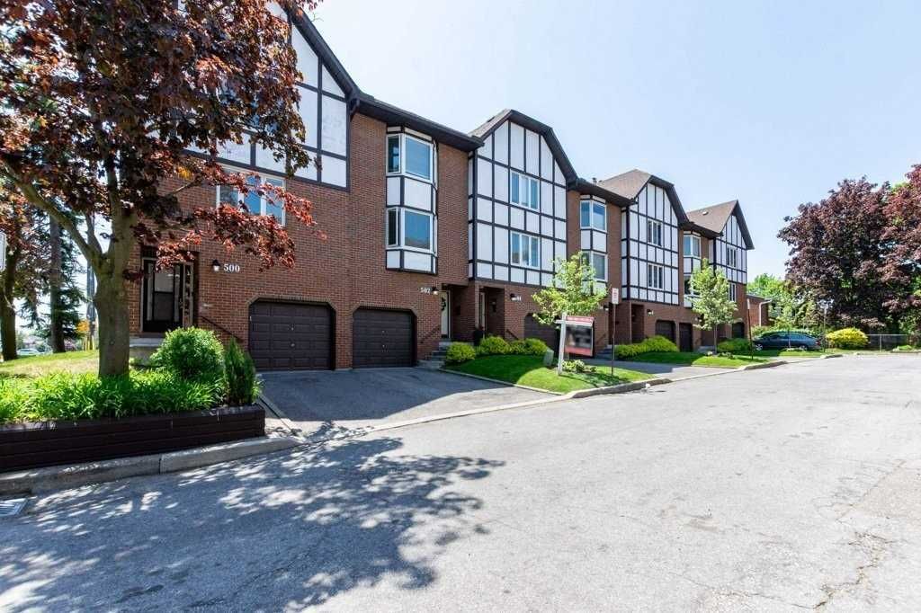 500-526 Renforth Drive. 500 Renforth Drive Townhouses is located in  Etobicoke, Toronto - image #2 of 2