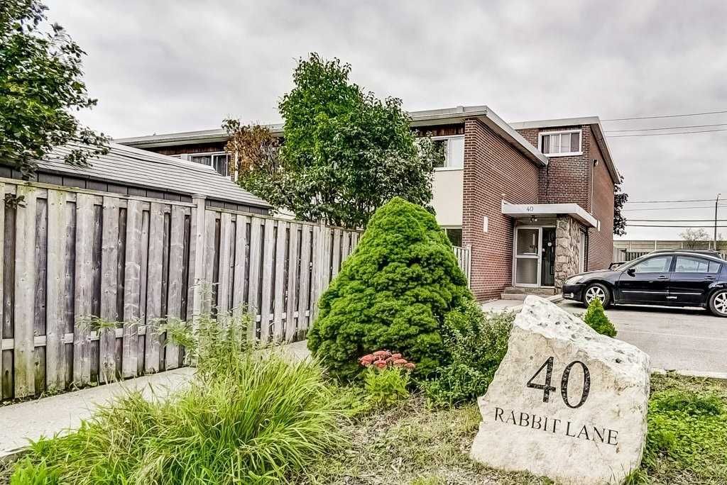 40 Rabbit Lane. 40 Rabbit Lane Townhouses is located in  Etobicoke, Toronto - image #1 of 2