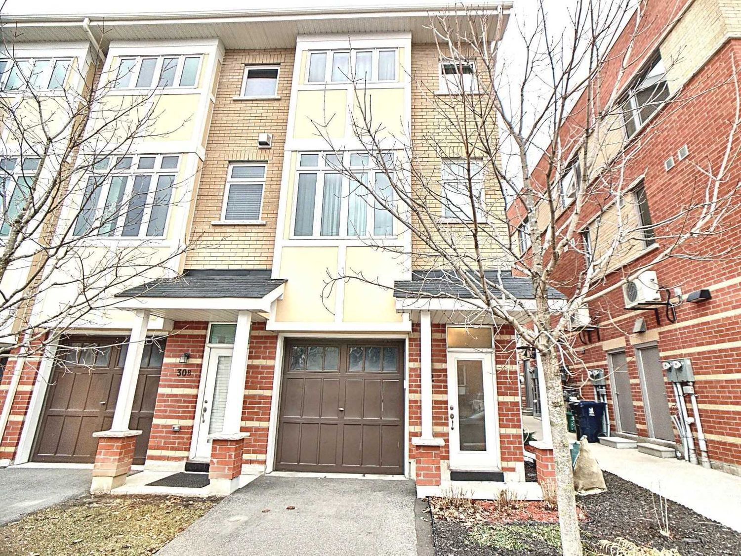 26-32 Kane Avenue. Village Mews is located in  York Crosstown, Toronto - image #1 of 2