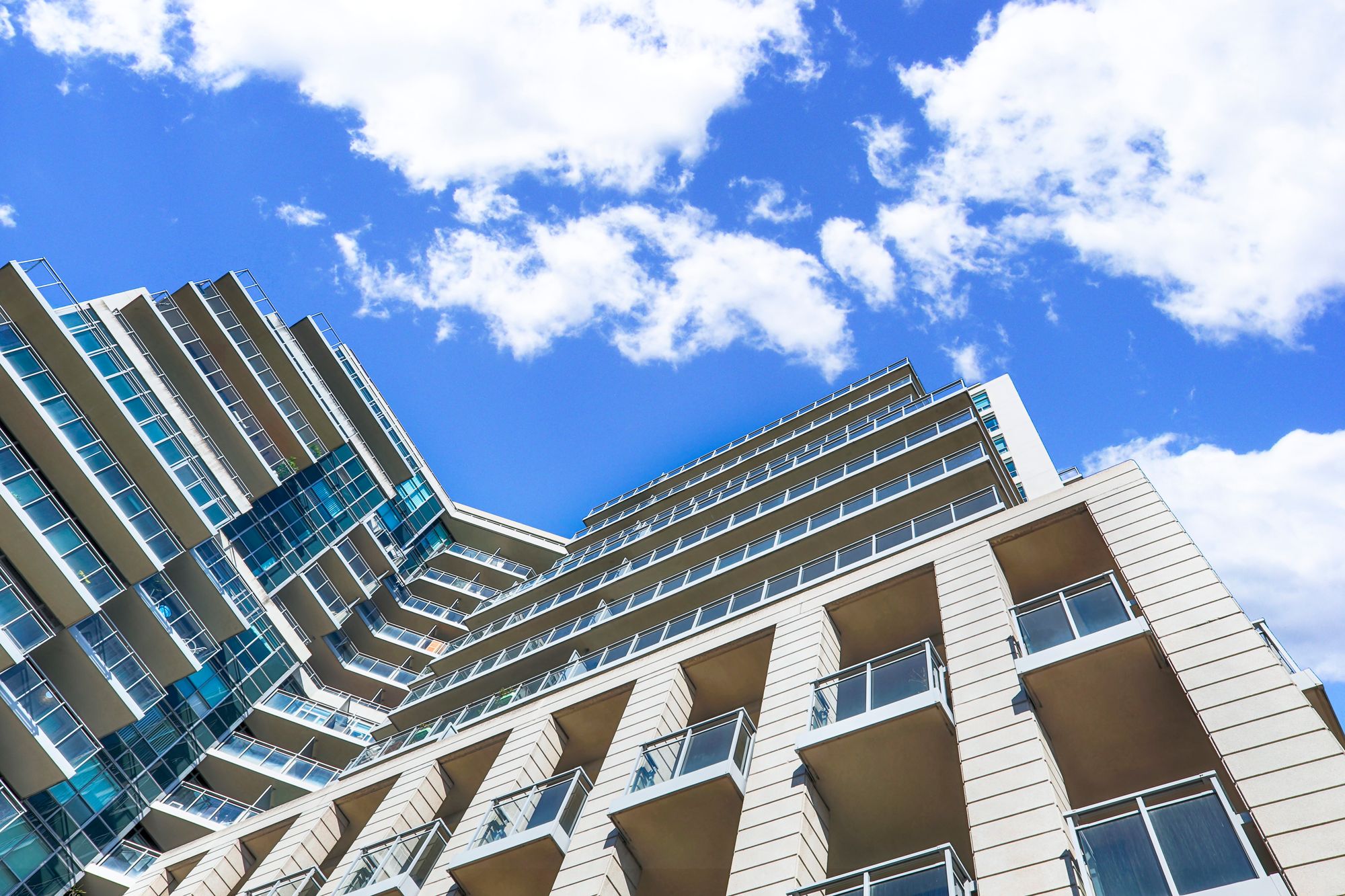 410 Queens Quay W Aqua 2 Condos for Sale & 1 Unit for Rent strata.ca 410 Queens Quay W Aqua 2 Condos for Sale & 1 Unit for Rent strata.ca