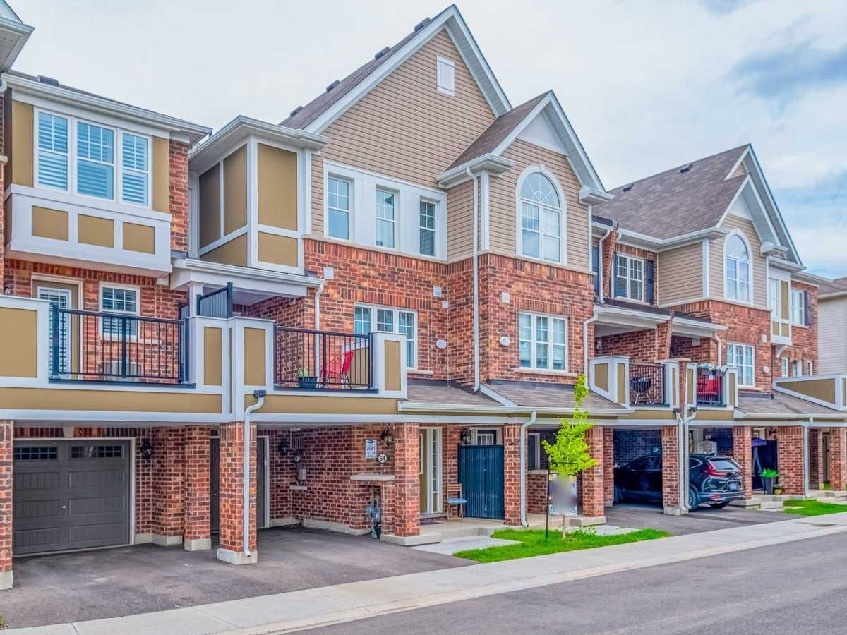 501 Buckeye Court. Hawthorne South Village Sixteen Mile Creek is located in  Milton, Toronto - image #1 of 2