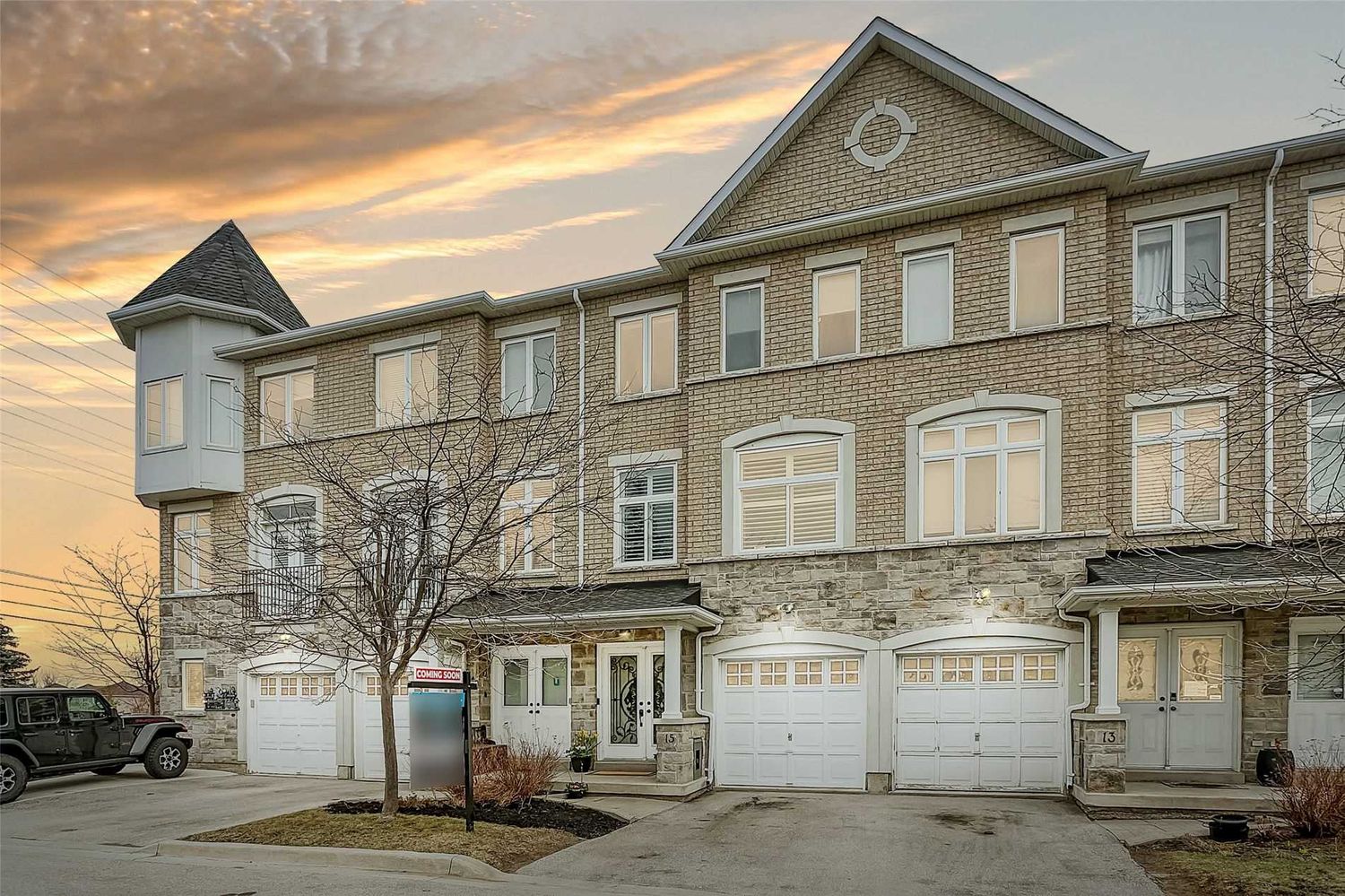 6995 Glory Court. 6995 Glory Court Townhomes is located in  Mississauga, Toronto - image #1 of 2